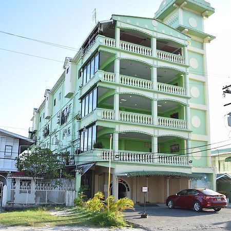 Regency Suites Hotel Georgetown Exterior foto